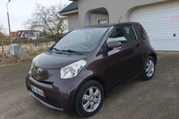 Toyota iQ