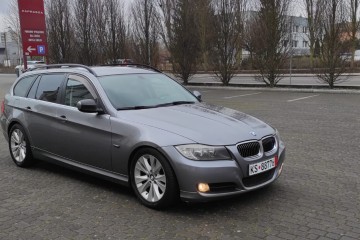 BMW Seria 3 318d Touring